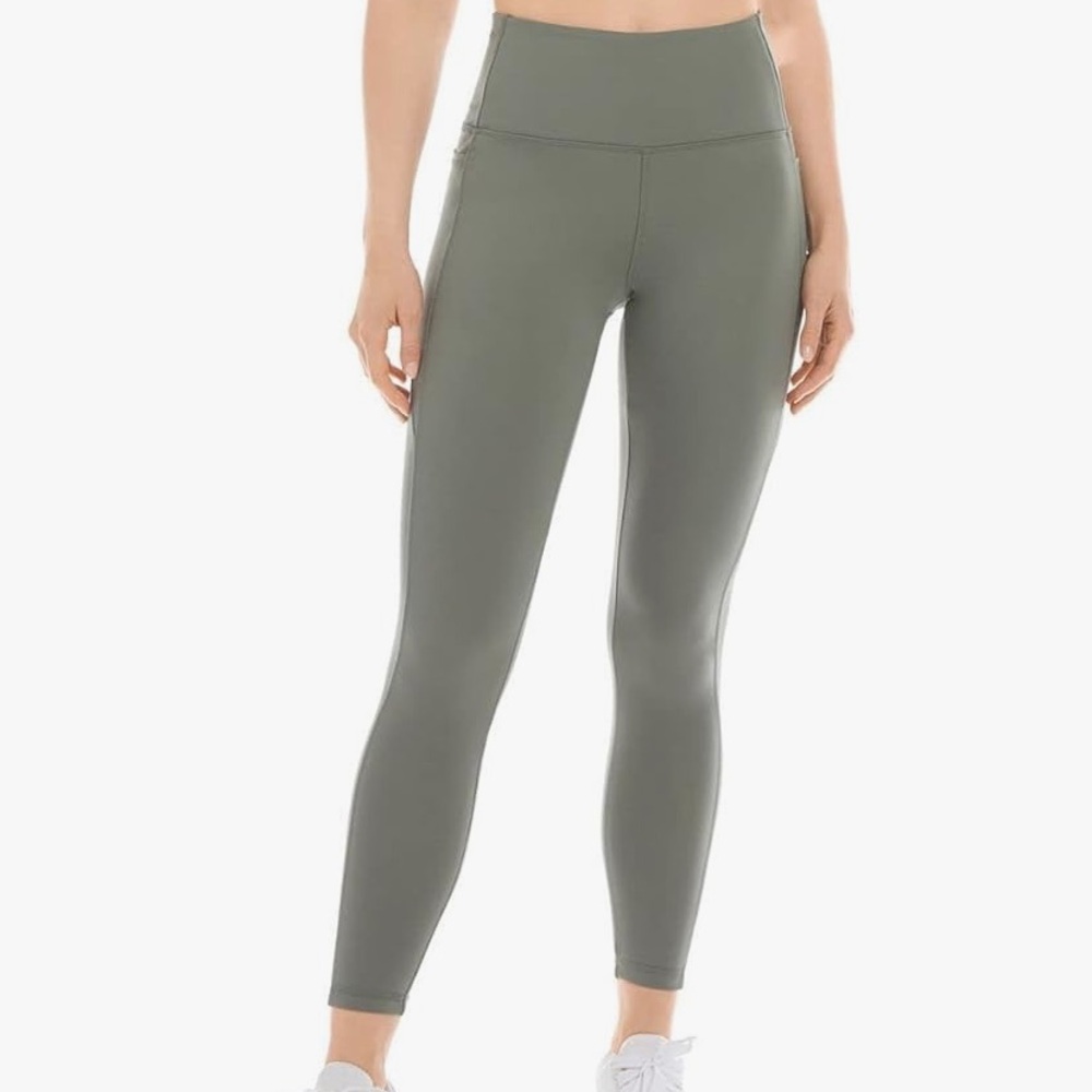 Danskin Sage Green Leggings Pockets Women’s Size Small 7/8 Crop
